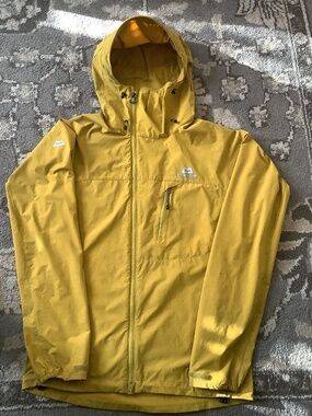 Mountain Equipment Squall Softshell Jacket - Yellow size medium